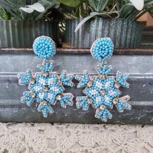 Women's Fashion Bead Snowflake Dangle Felt Earrings in Blue Turquoise White